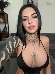 LexiCoco webcam model stream image