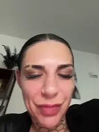 LexiCoco webcam model stream image
