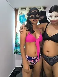 Family02 webcam model stream image