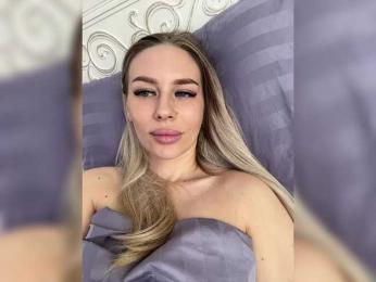 Lovensesgirl webcam model stream image