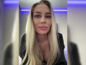 Lovensesgirl webcam model stream image