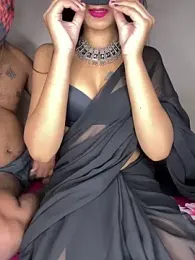 Suhu_love webcam stripchat model stream image