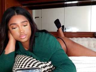 naommiscott webcam model stream image