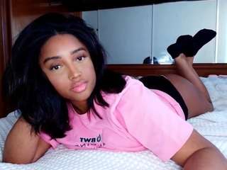 naommiscott webcam model stream image