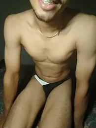 Ishooooo webcam model stream image
