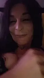 Viola43 webcam model stream image