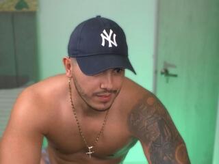 Owen Pierces webcam model stream image