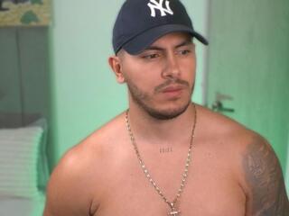 Owen Pierces webcam model stream image