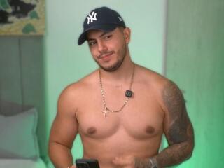 Owen Pierces webcam model stream image