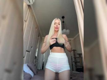 WhiteGirl-one webcam bongacams model stream image