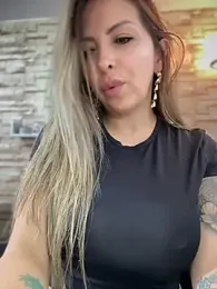 _Abril-Office1 webcam model stream image