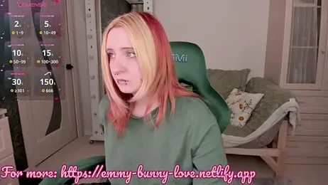 EmmyBunny webcam model stream image