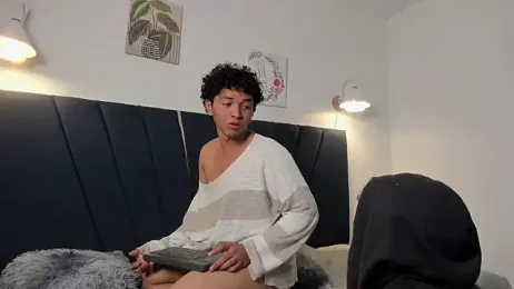 junior_cum18 webcam stripchat model stream image