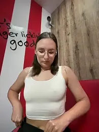 The_Snowwhitee webcam model stream image