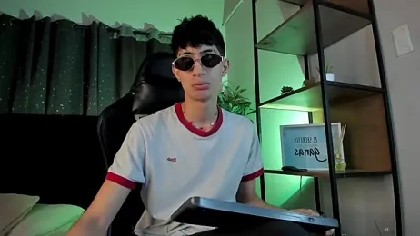 NovaaWheler webcam model stream image