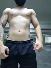 Valerious180 webcam model stream image