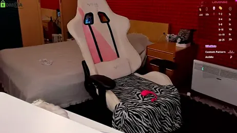 KinsleyHottie webcam model stream image