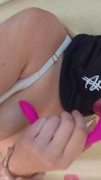 Modelteen webcam model stream image