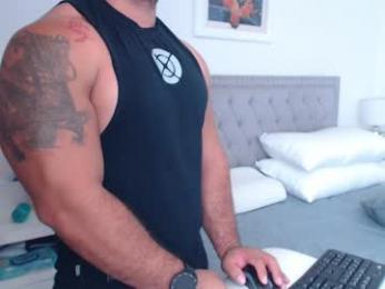 derek_group webcam model stream image