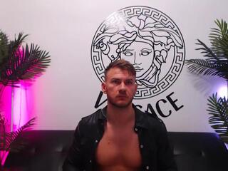 Marco Riciardo webcam flirt4free model stream image