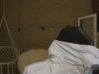 Logan Varela webcam flirt4free model stream image