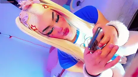 Shiaki_04 webcam stripchat model stream image