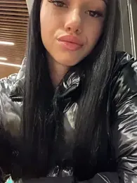 ilariea_girl webcam model stream image