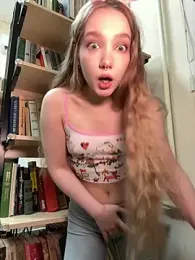 bambi_lu webcam stripchat model stream image