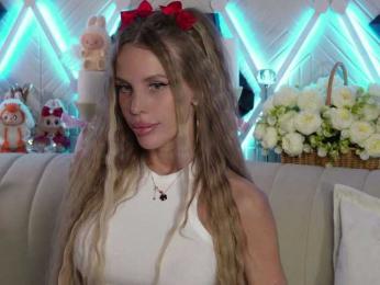 ALVUWKA webcam bongacams model stream image