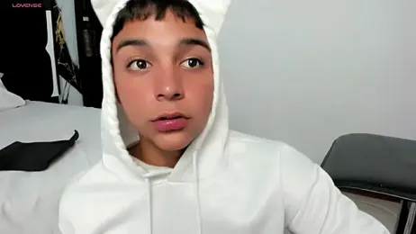 Seductivo_jr webcam stripchat model stream image