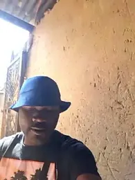 Petrossa webcam model stream image