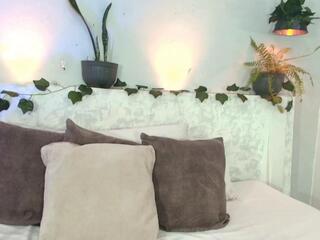 Sarha Lopezz webcam model stream image