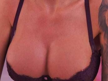 TheFallingAngel webcam model stream image