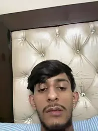 ronnnnn718 webcam model stream image