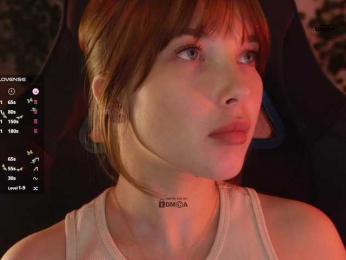 _Q_ webcam bongacams model stream image