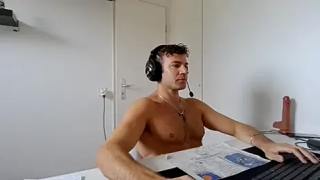 alpha-hunk webcam model stream image