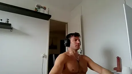 alpha-hunk webcam model stream image