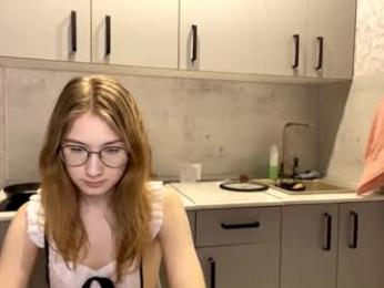 tainastoa webcam chaturbate model stream image