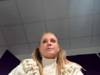 siswet19 chaturbate stream image