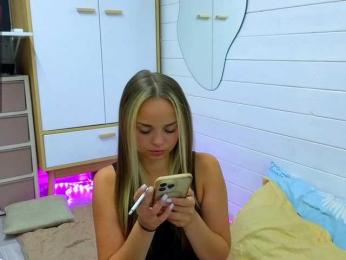 misss-vikki bongacams stream image