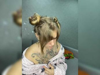 -Tiki-Riki- bongacams stream image