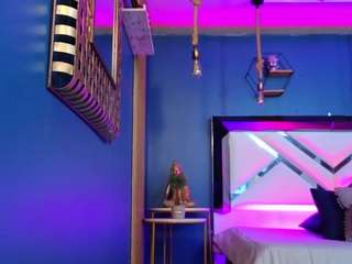 lady-brownn camsoda stream image