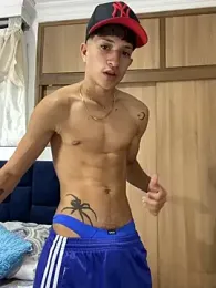 _CamiloBass stripchat stream image, 23.01.2026 00:40