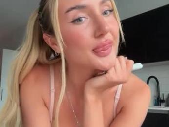 dreamyylilah chaturbate stream image