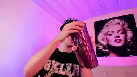 HotThreesoome stripchat stream image