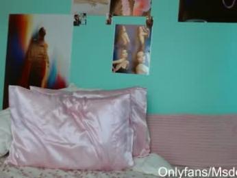 msdeluluxo chaturbate stream image