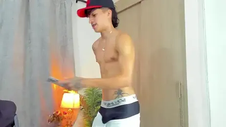 _CamiloBass stripchat stream image, 14.04.2026 01:20