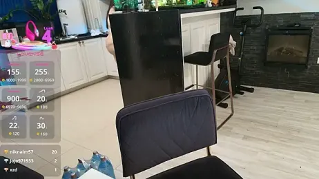 Layla- stripchat stream image, 20.05.2026 11:00